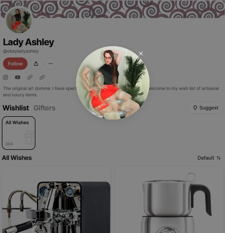 Pay tribute to Lady Ashley with gifts and money.